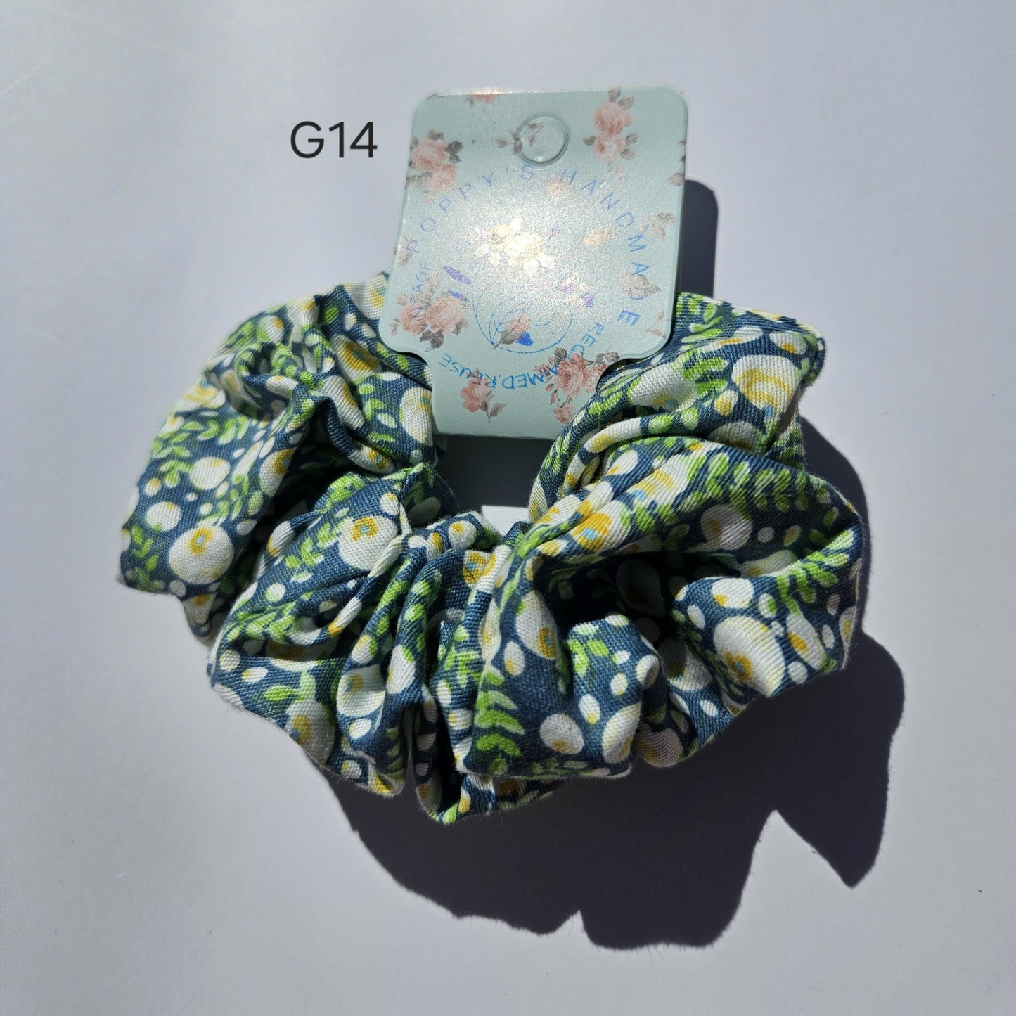 Green and cream 10 - 18