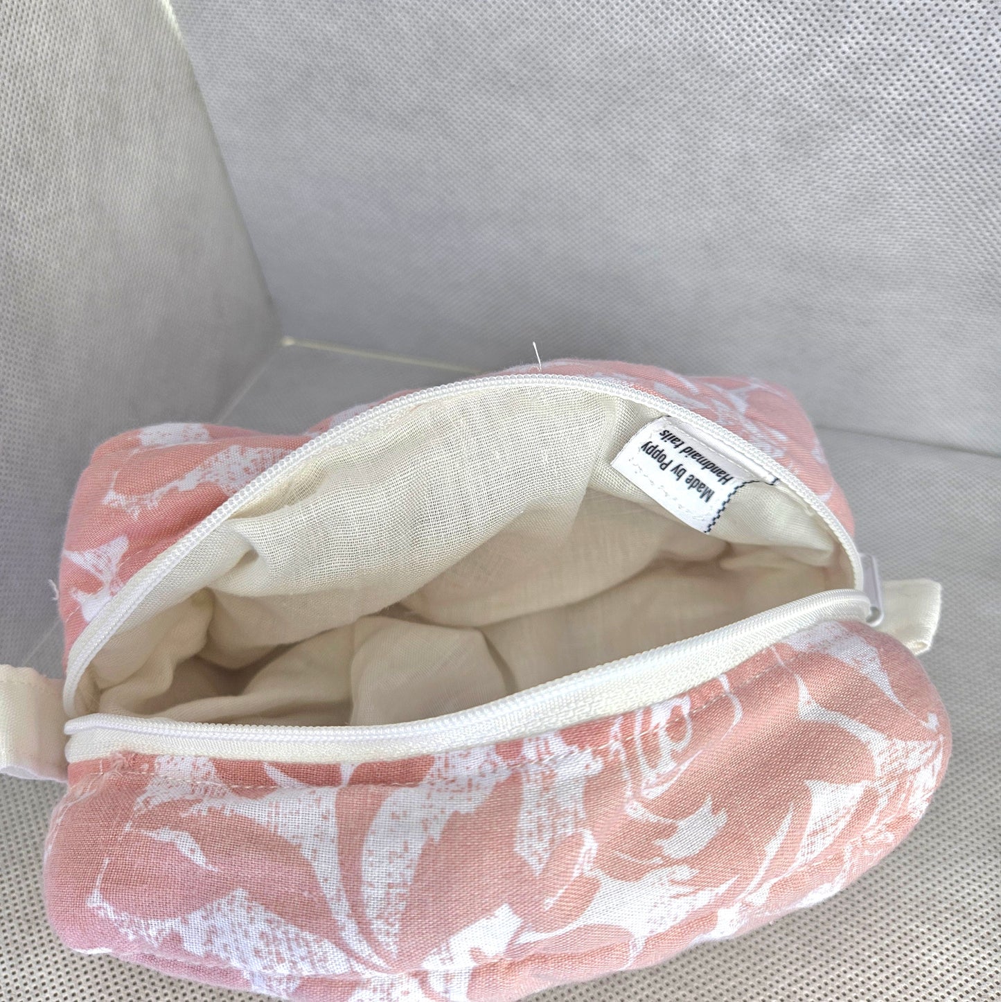 Petunia makeup bag