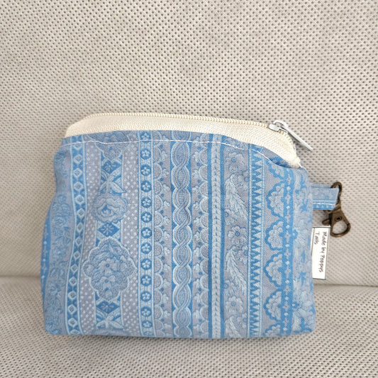 Xenophilius purse