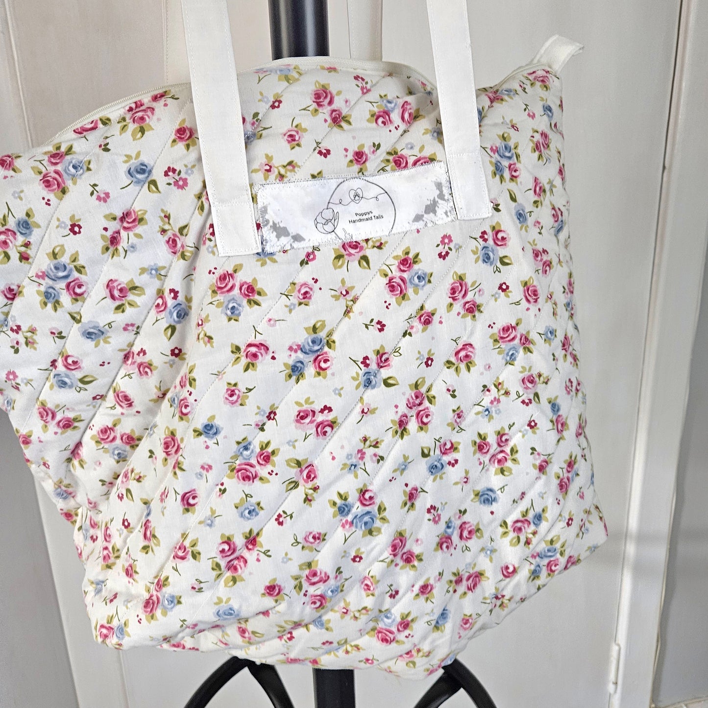 Ariana tote bag
